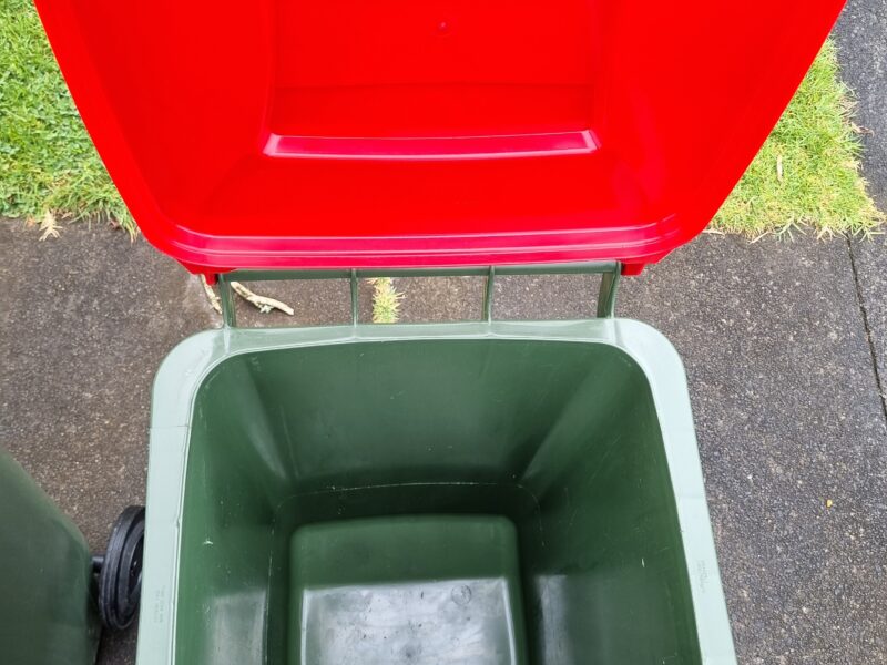 Wheelie bin clean